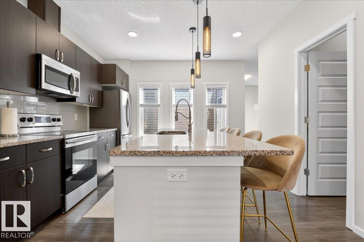 19721 27 AV NW, Edmonton