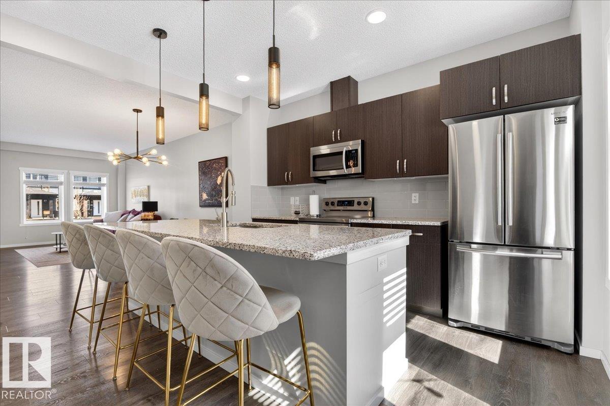 19721 27 AV NW, Edmonton