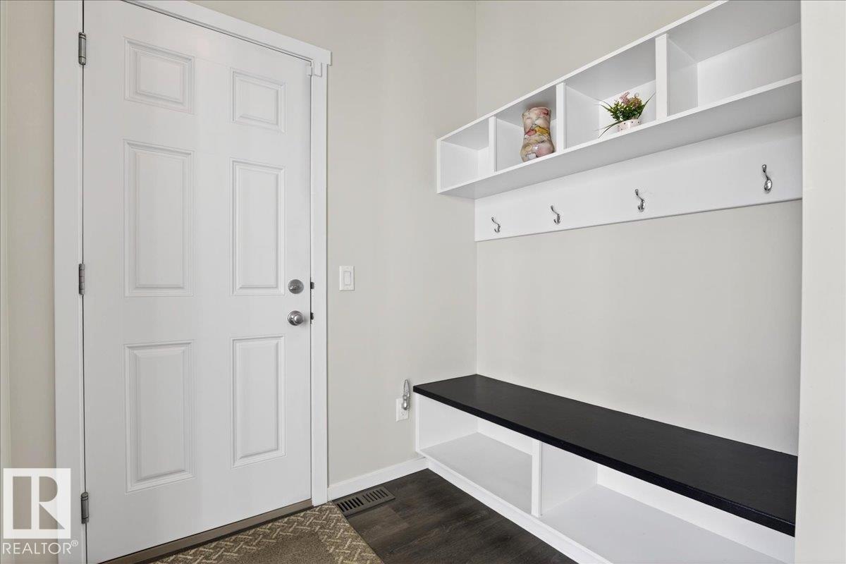 19721 27 AV NW, Edmonton