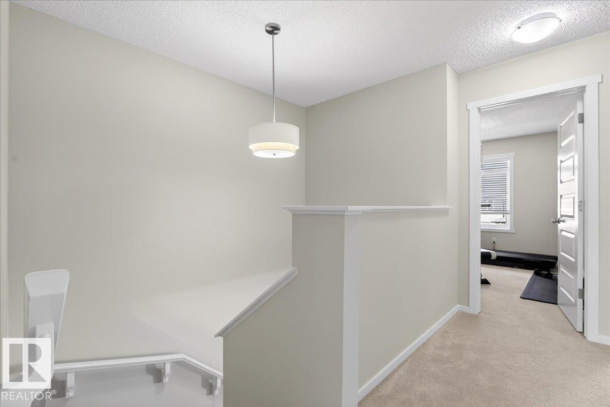 19721 27 AV NW, Edmonton