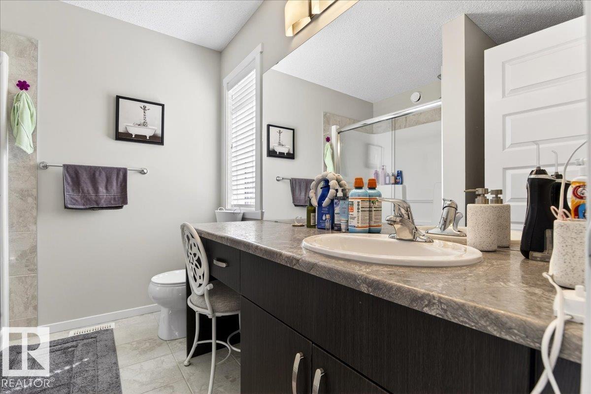 19721 27 AV NW, Edmonton