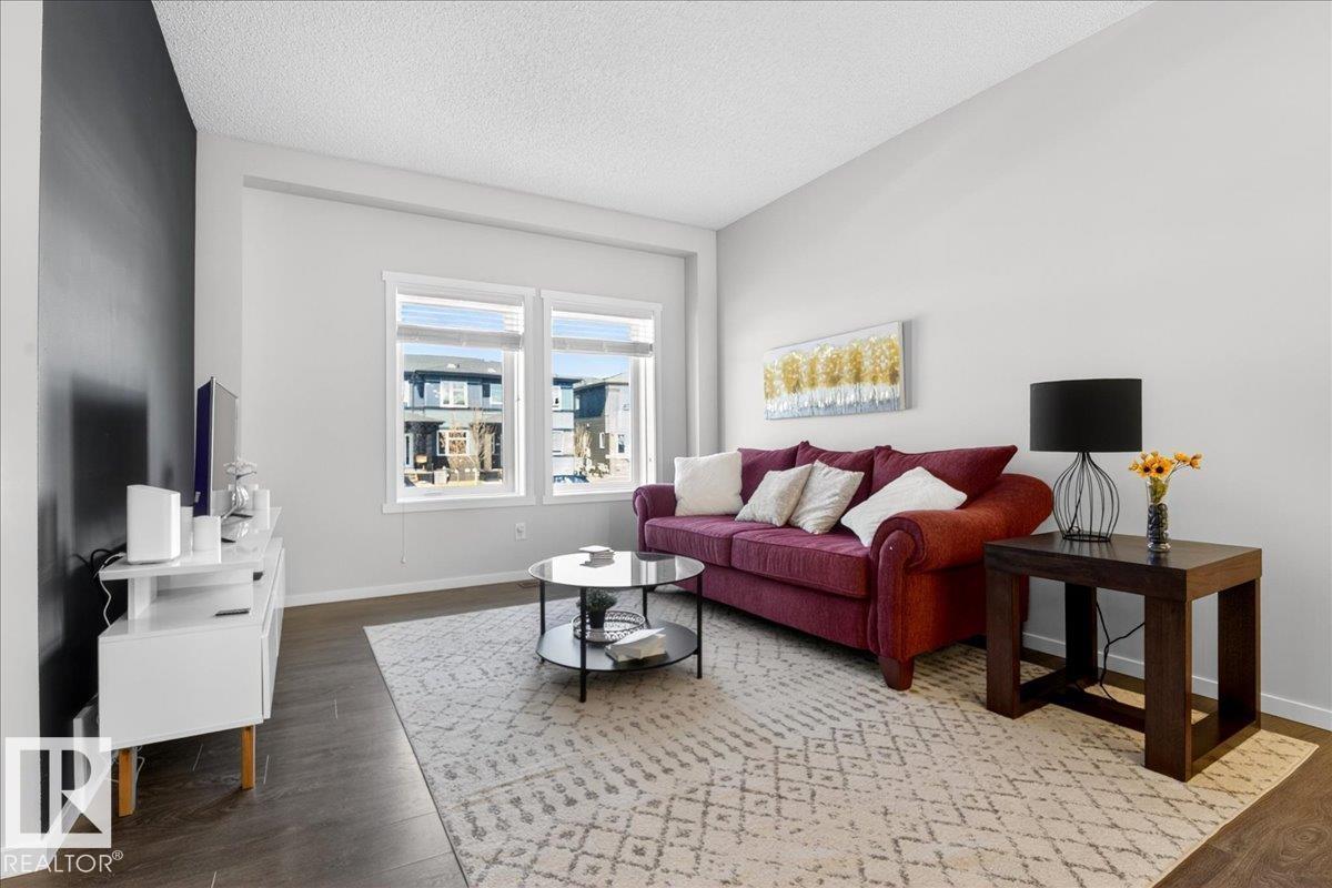 19721 27 AV NW, Edmonton