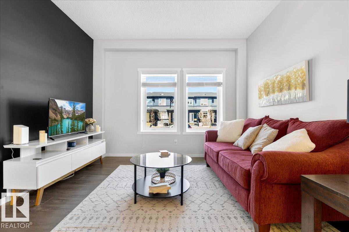 19721 27 AV NW, Edmonton