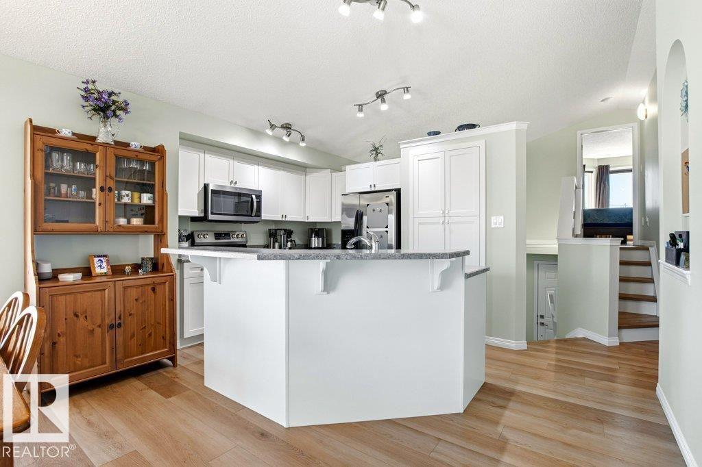 3426 21A ST NW, Edmonton