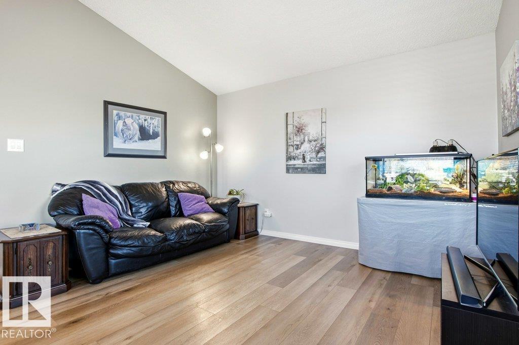 3426 21A ST NW, Edmonton