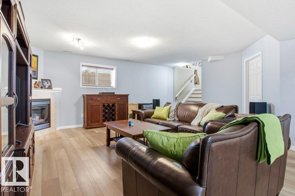 3426 21A ST NW, Edmonton