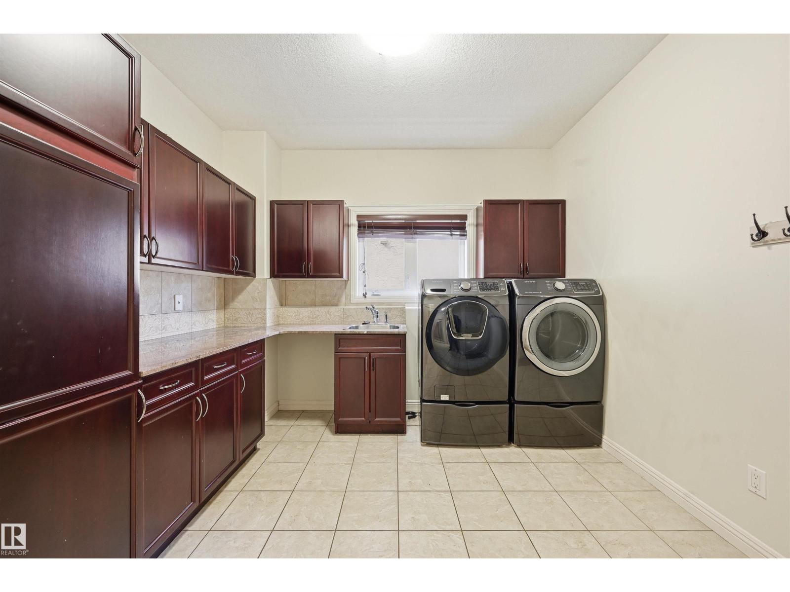 2423 TEGLER GR NW, Edmonton