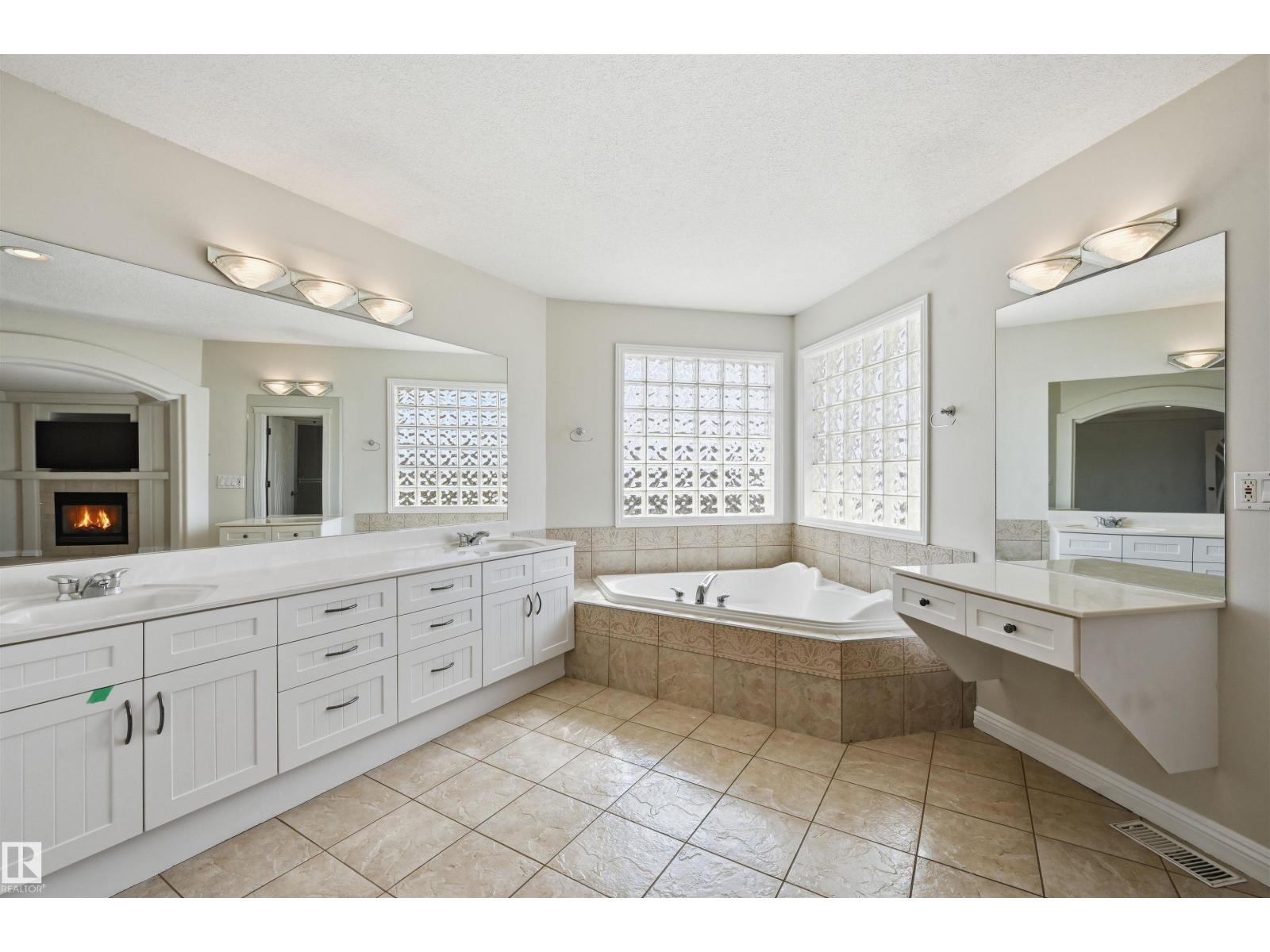 2423 TEGLER GR NW, Edmonton