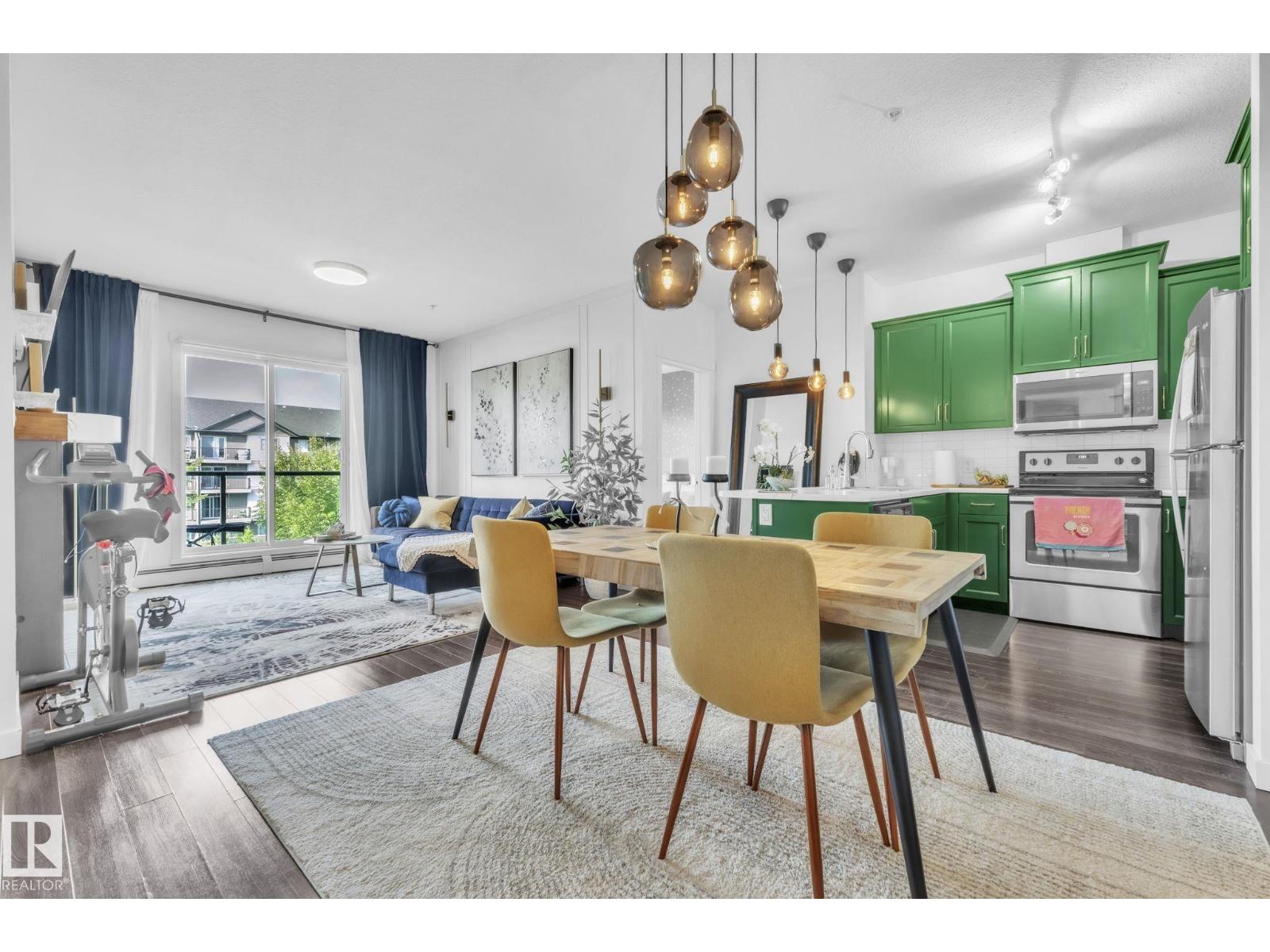 #203 812 WELSH DR SW, Edmonton