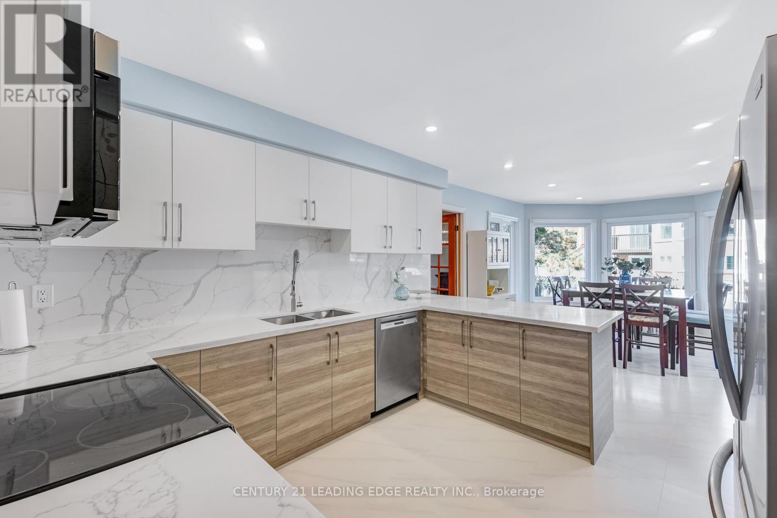 22 HAVAGAL CRESCENT - 16