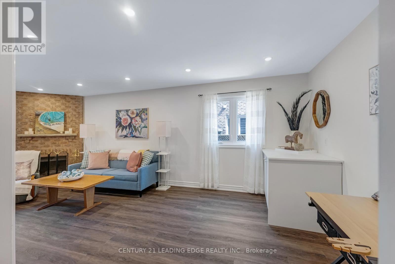 22 HAVAGAL CRESCENT - 20