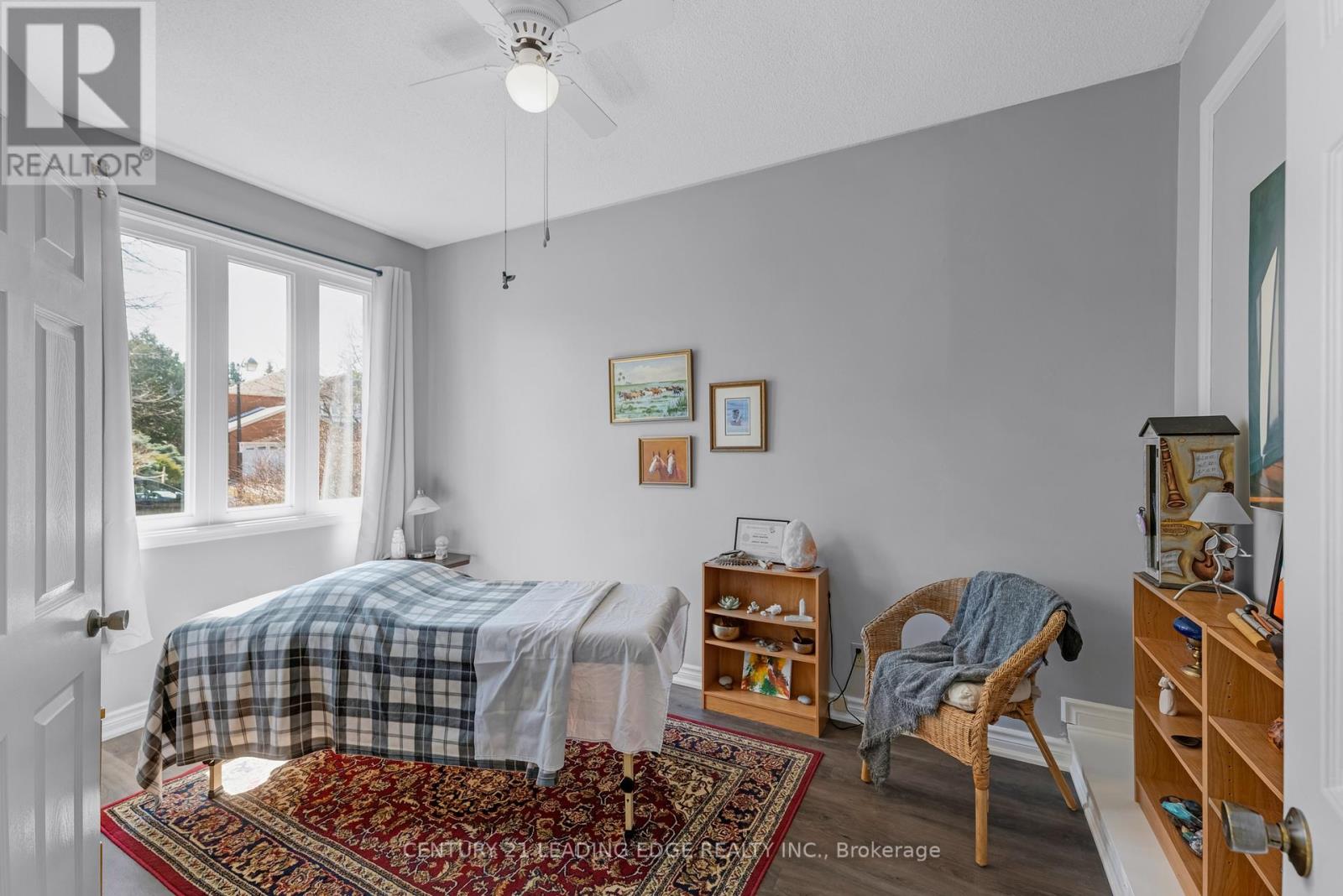 22 HAVAGAL CRESCENT - 24