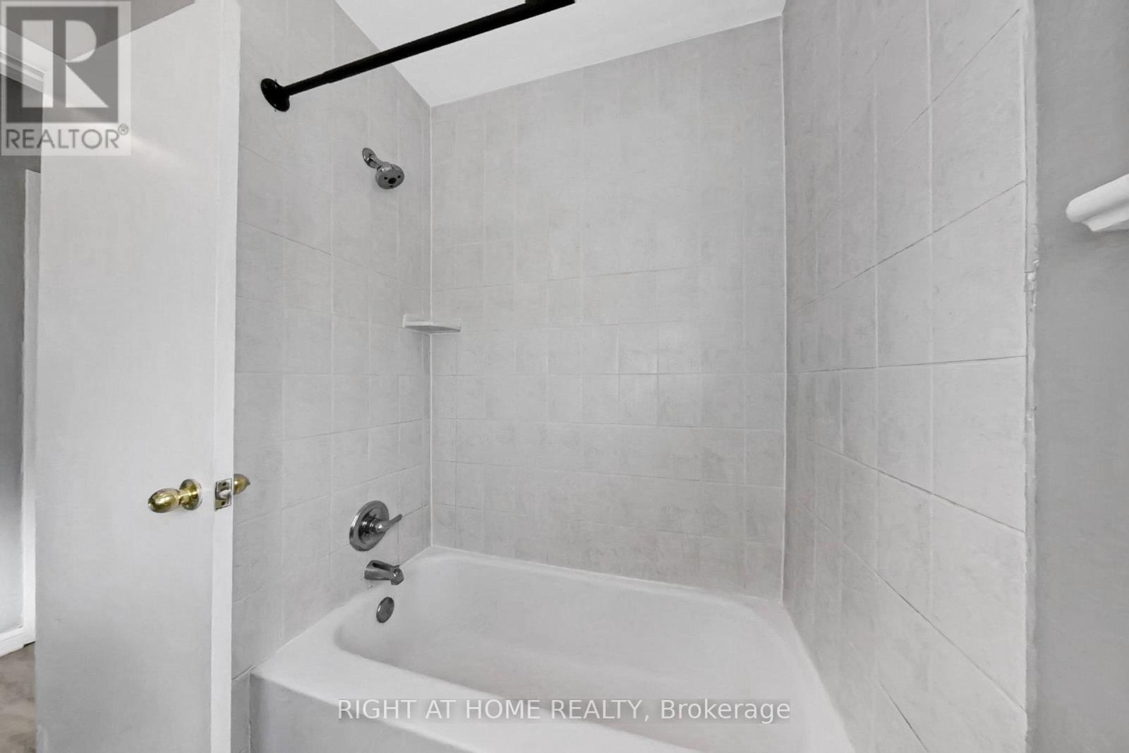 19 ALFRED STREET W - 19