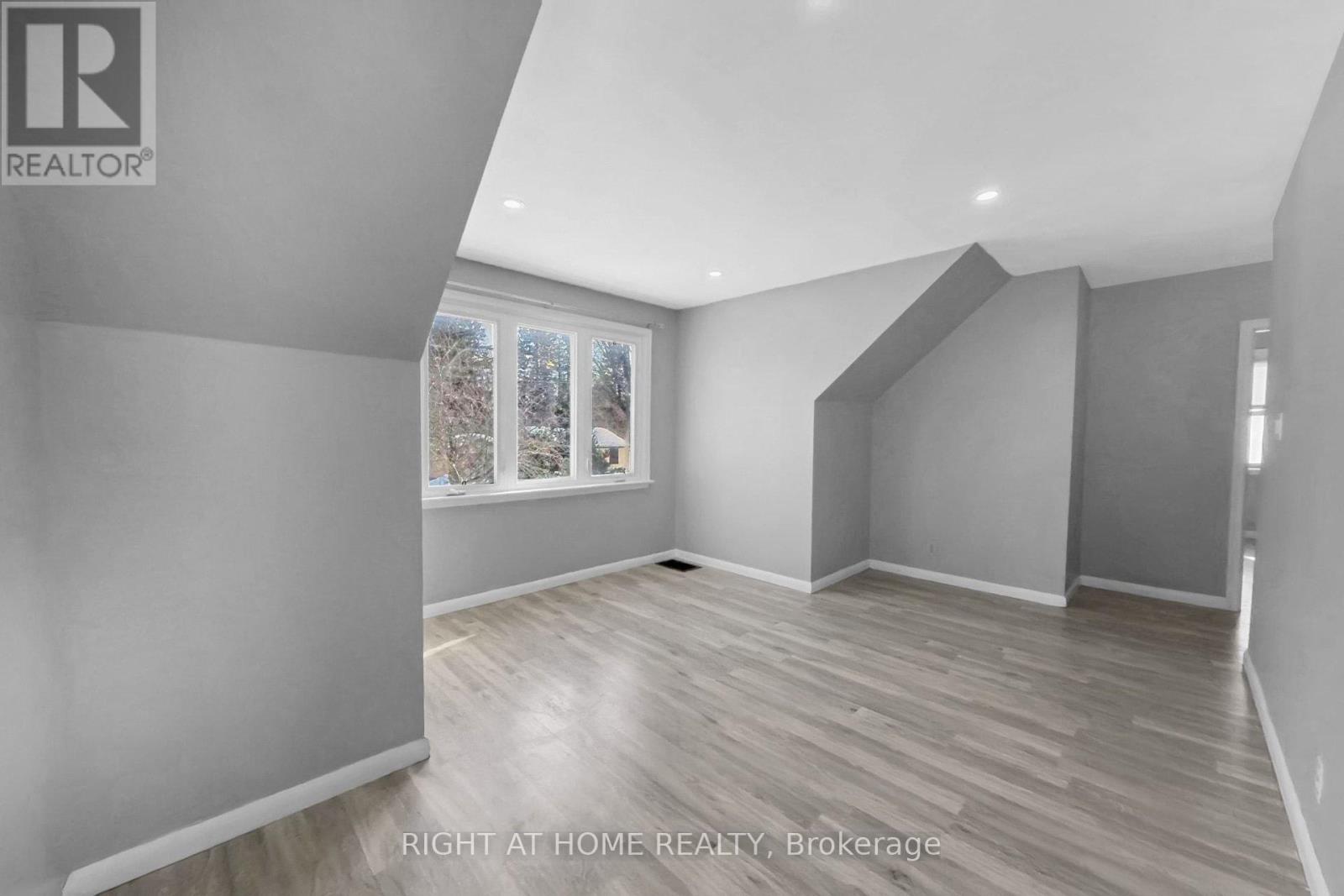 19 ALFRED STREET W - 33