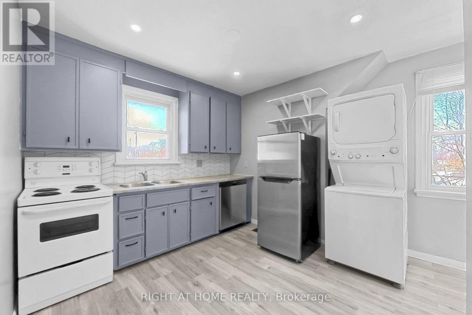 19 ALFRED STREET W - 36