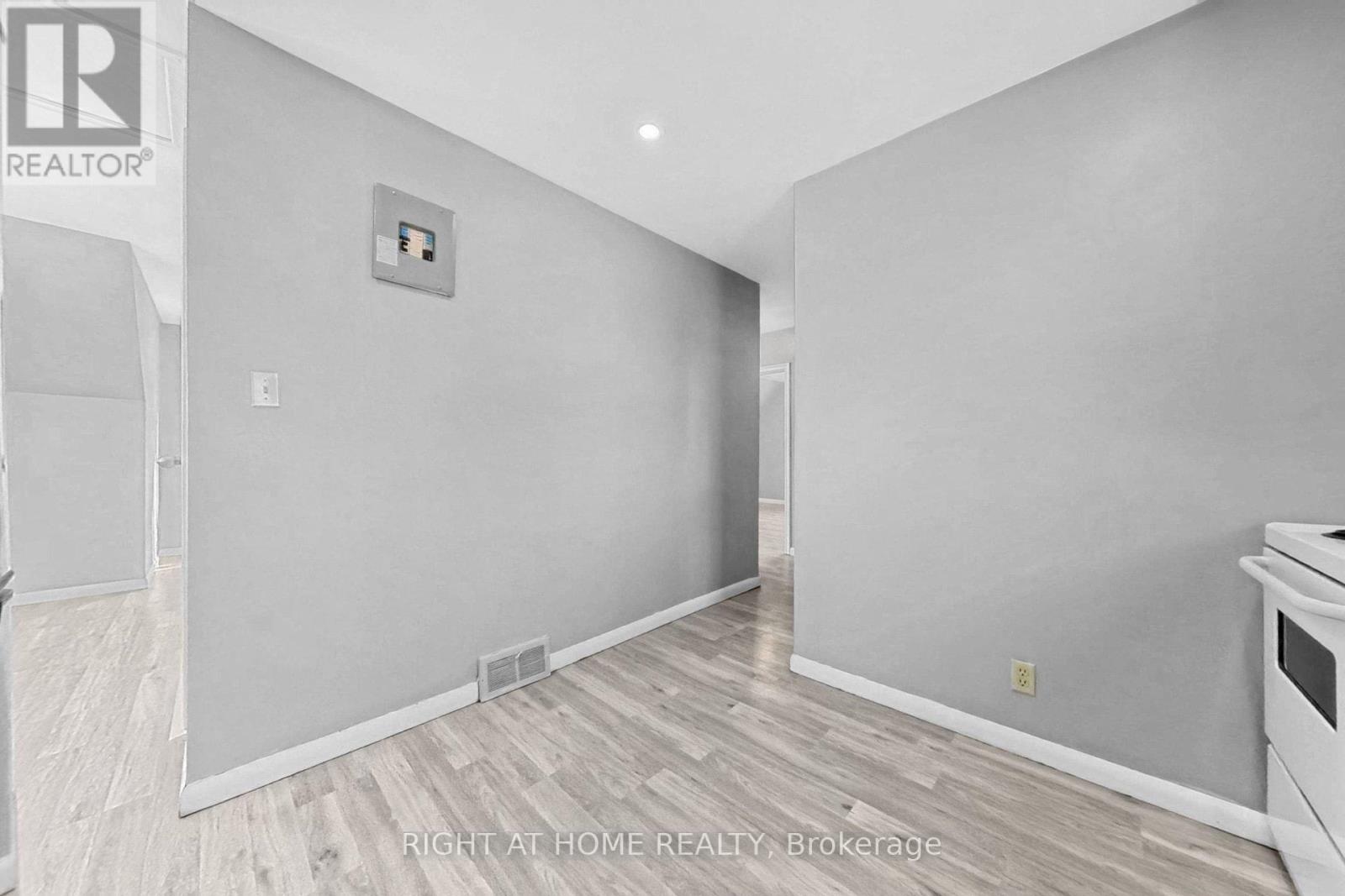 19 ALFRED STREET W - 39