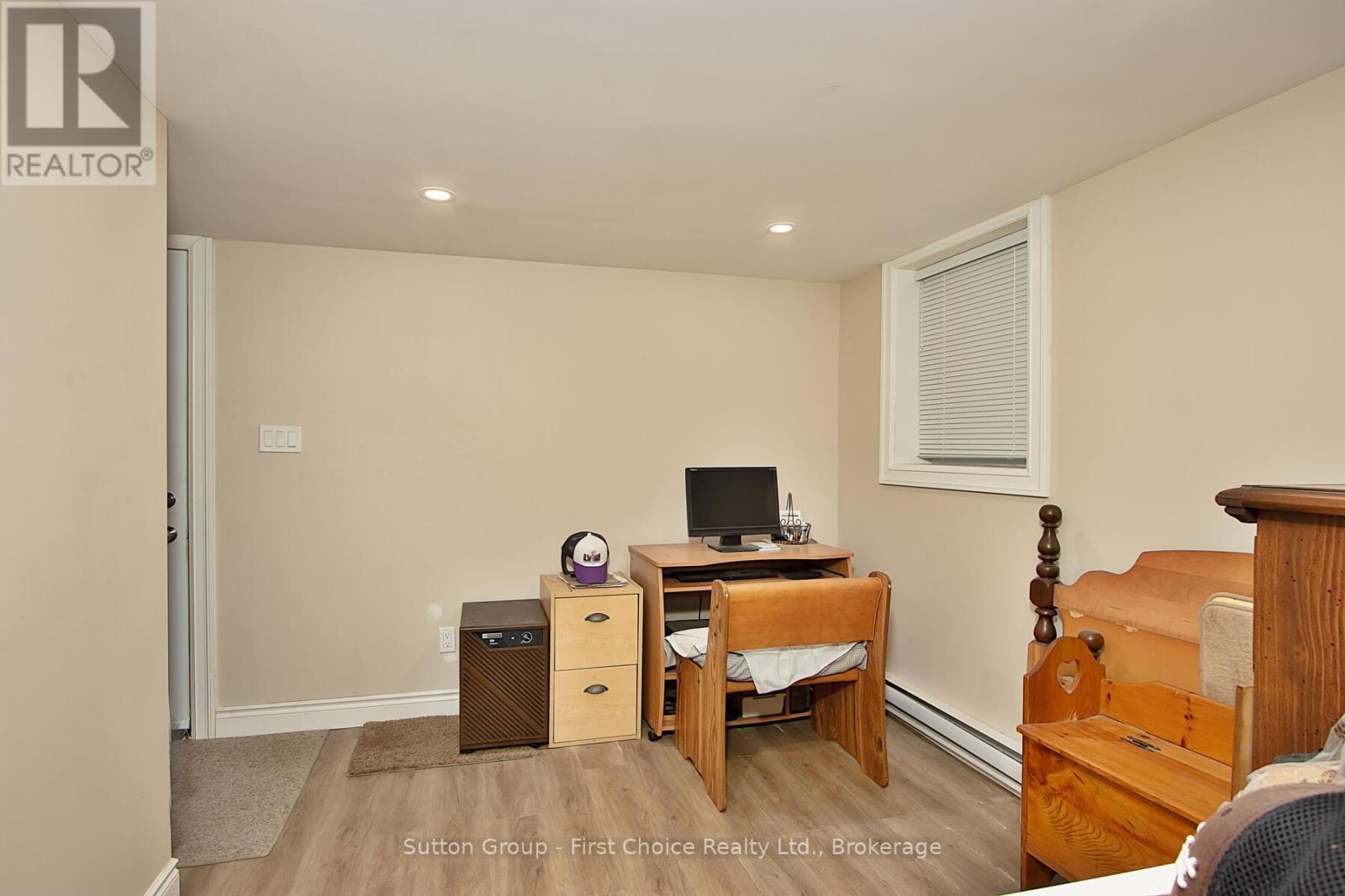 Lower Unit - Multipurpose Room (Bedroom/Office/Etc