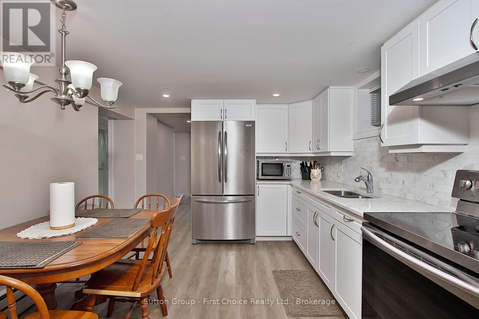 Lower Unit - Kitchen