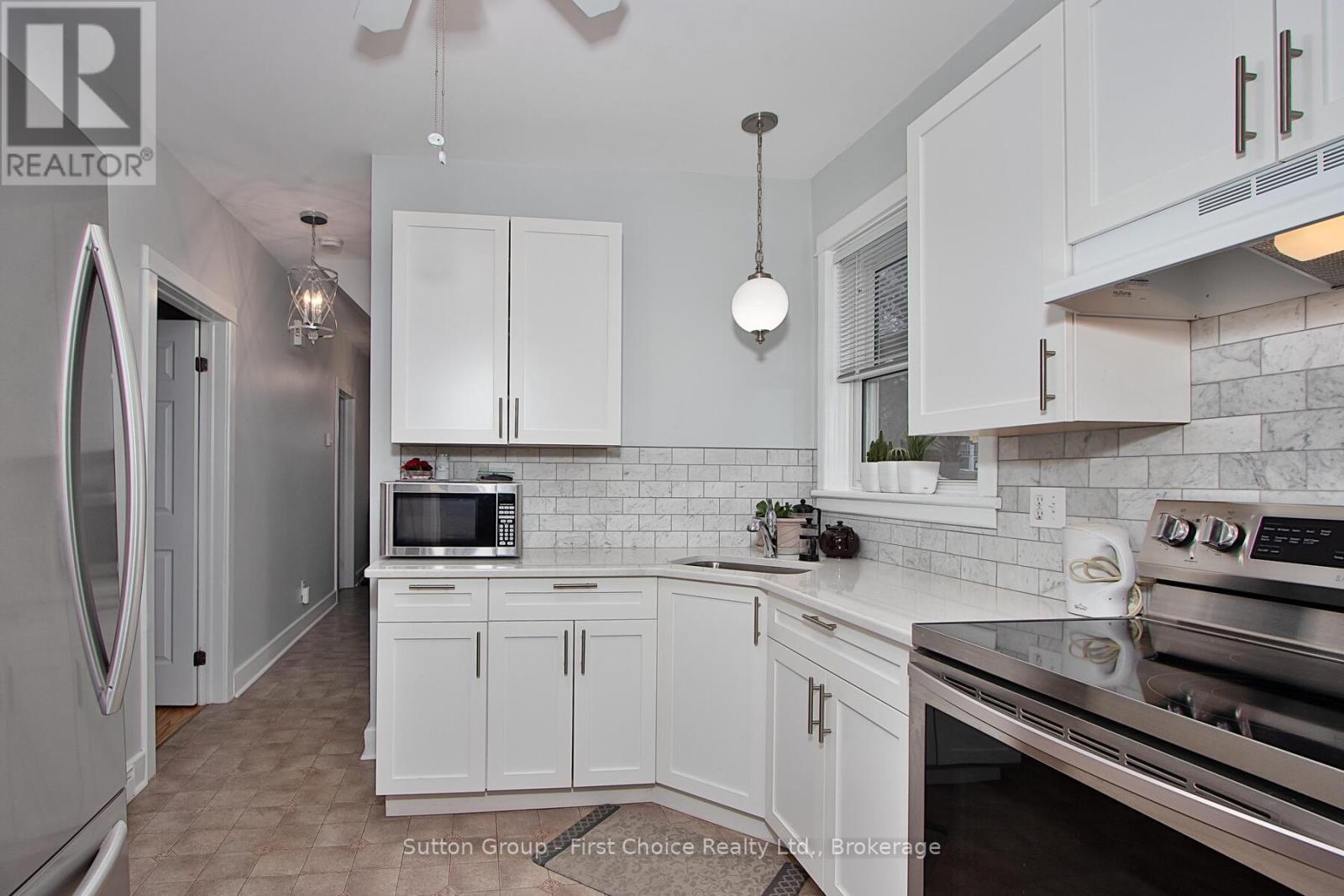 Main Floor - Kitchen