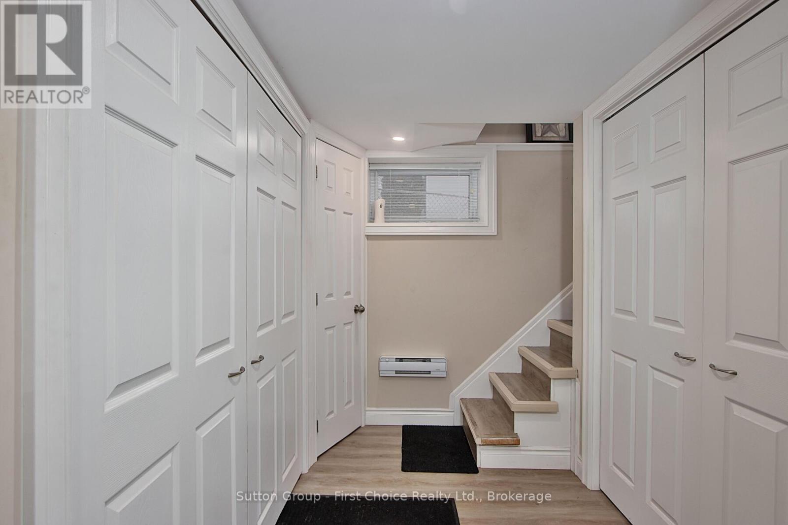 Lower Unit - Entrance from side door