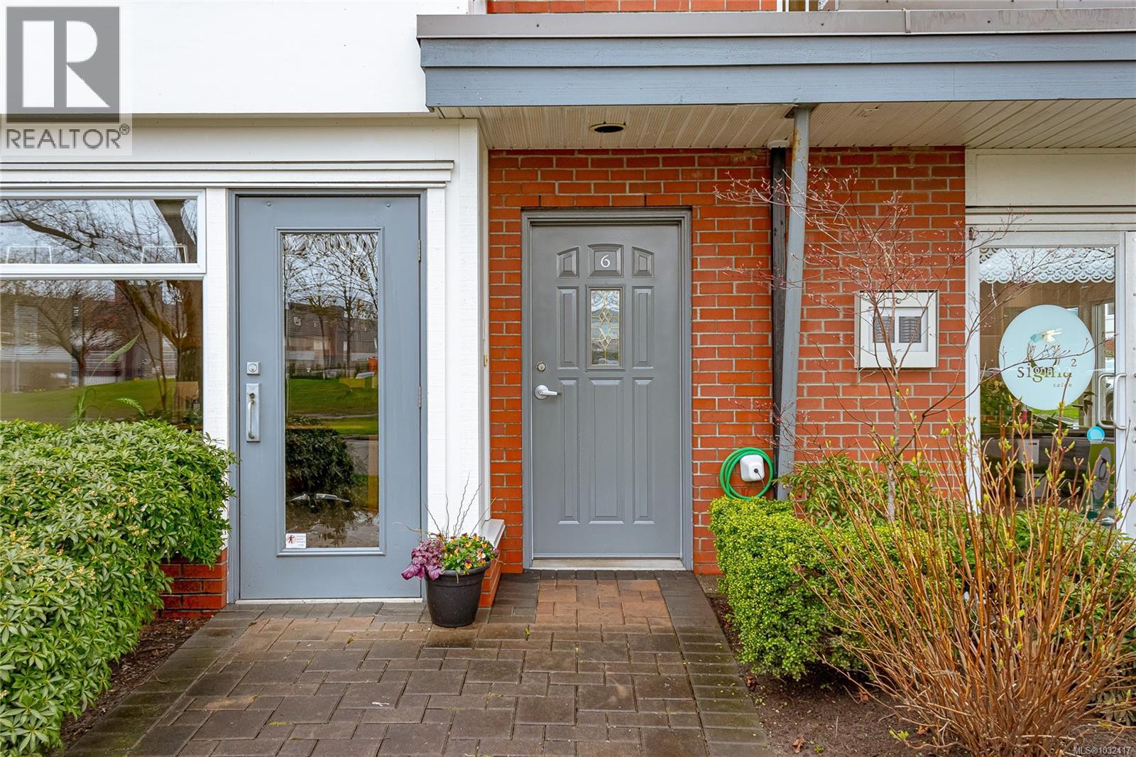 #6 60 DALLAS RD - Image 3