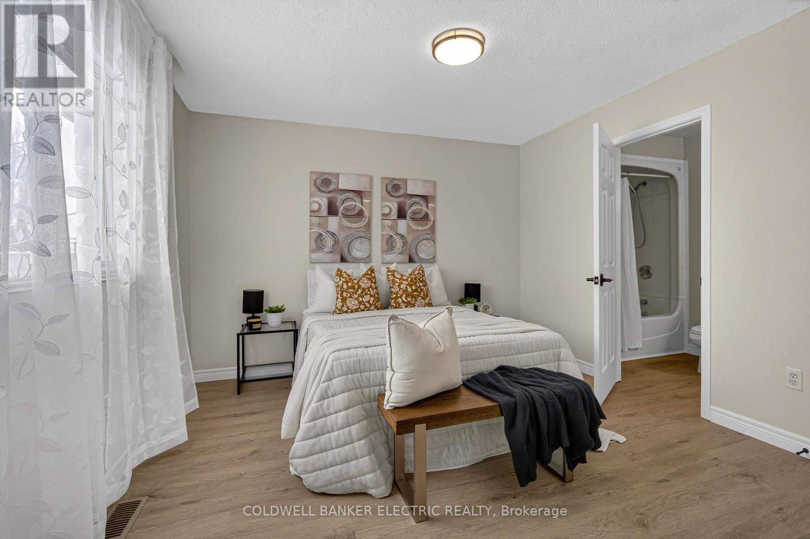 Primary with Semi-ensuite