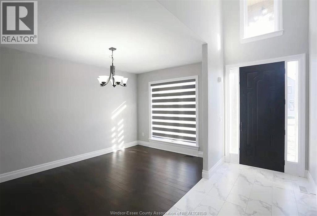 566 MAGUIRE STREET - 4