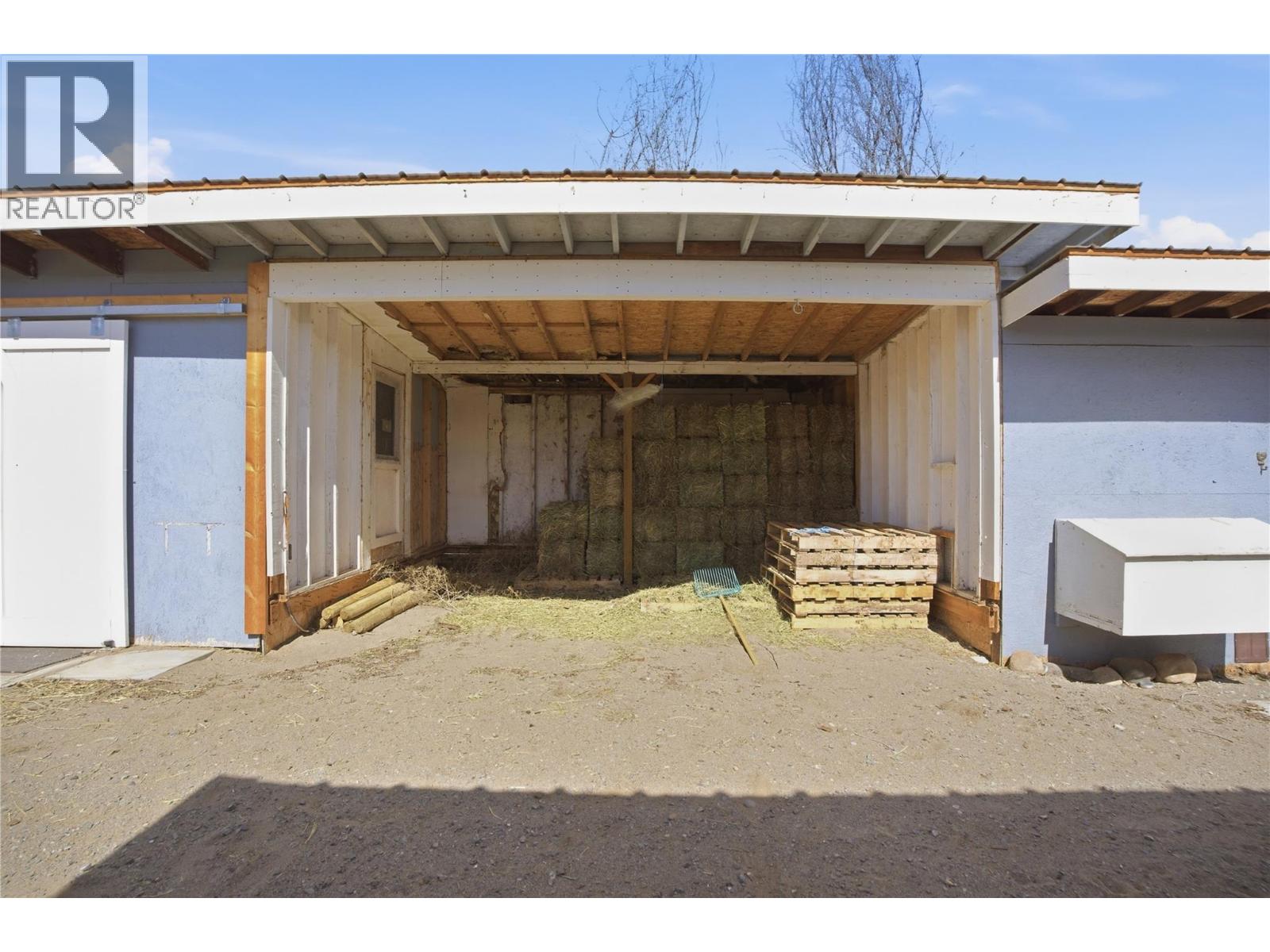 6857 VALLEY Road - 41