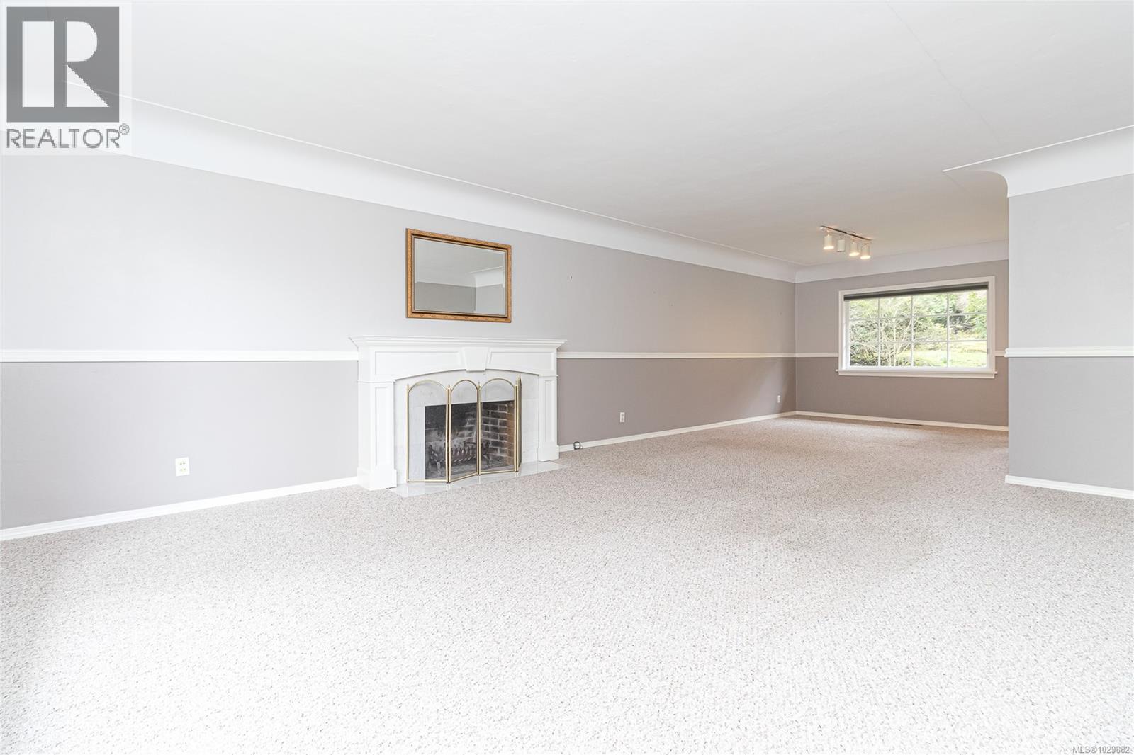 2015 Runnymede Ave - 9