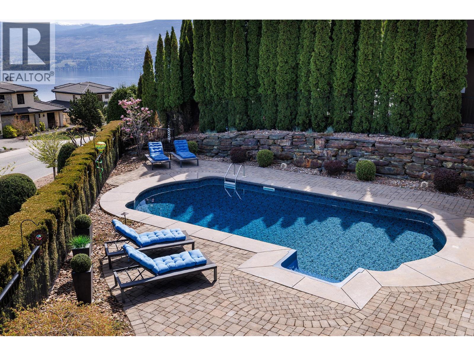  1524 Vineyard Drive, West Kelowna