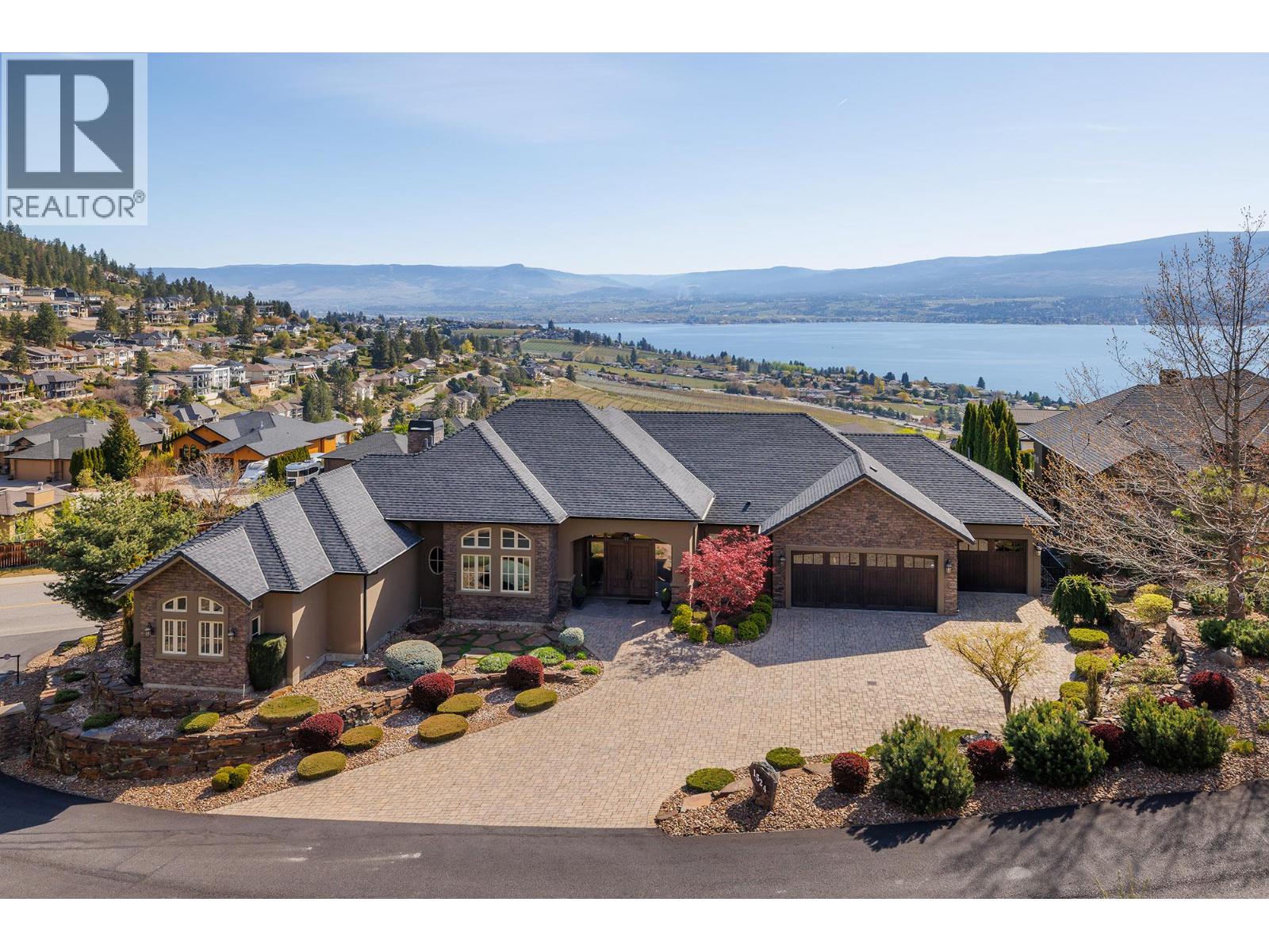  1524 Vineyard Drive, West Kelowna
