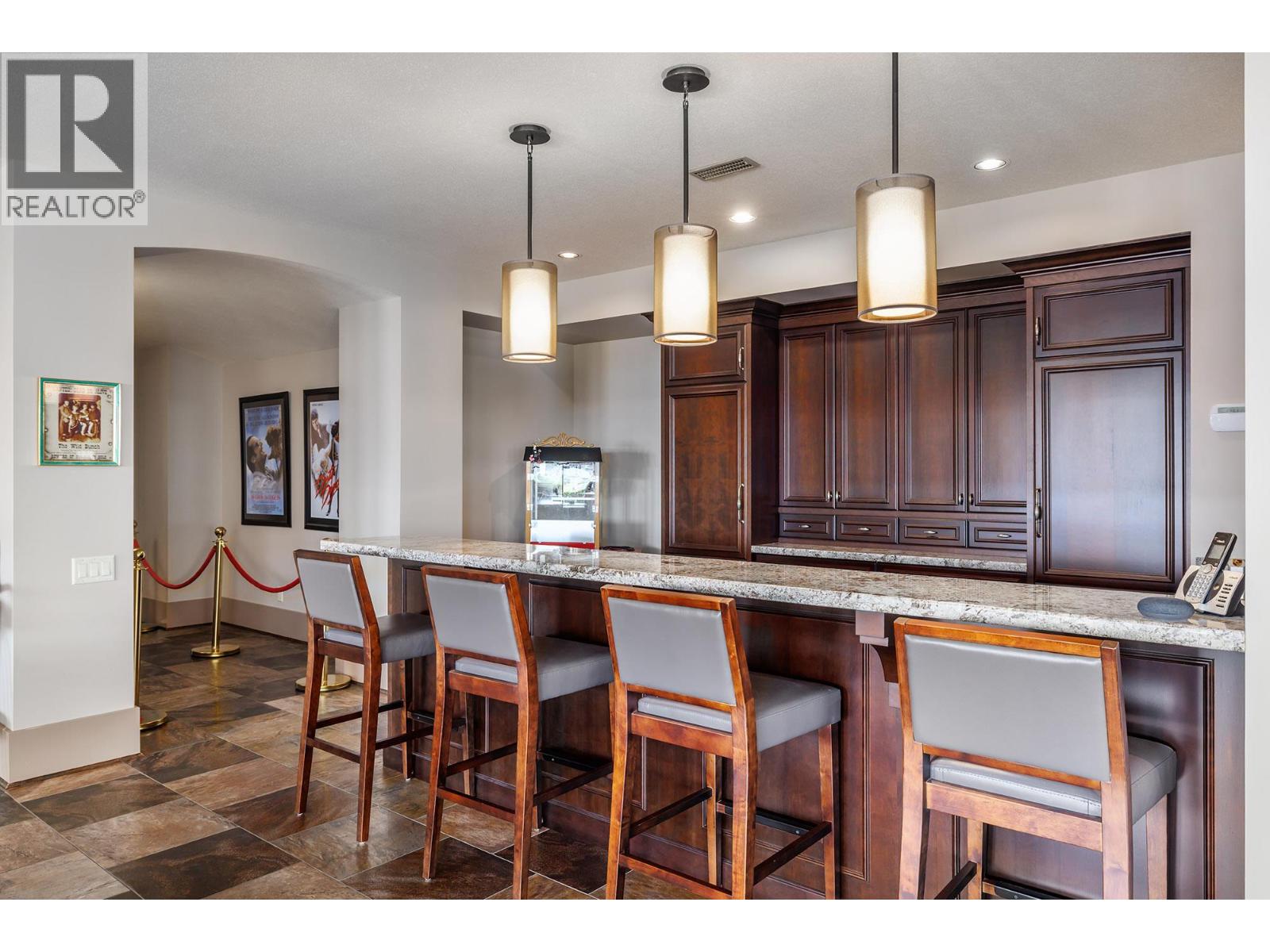  1524 Vineyard Drive, West Kelowna