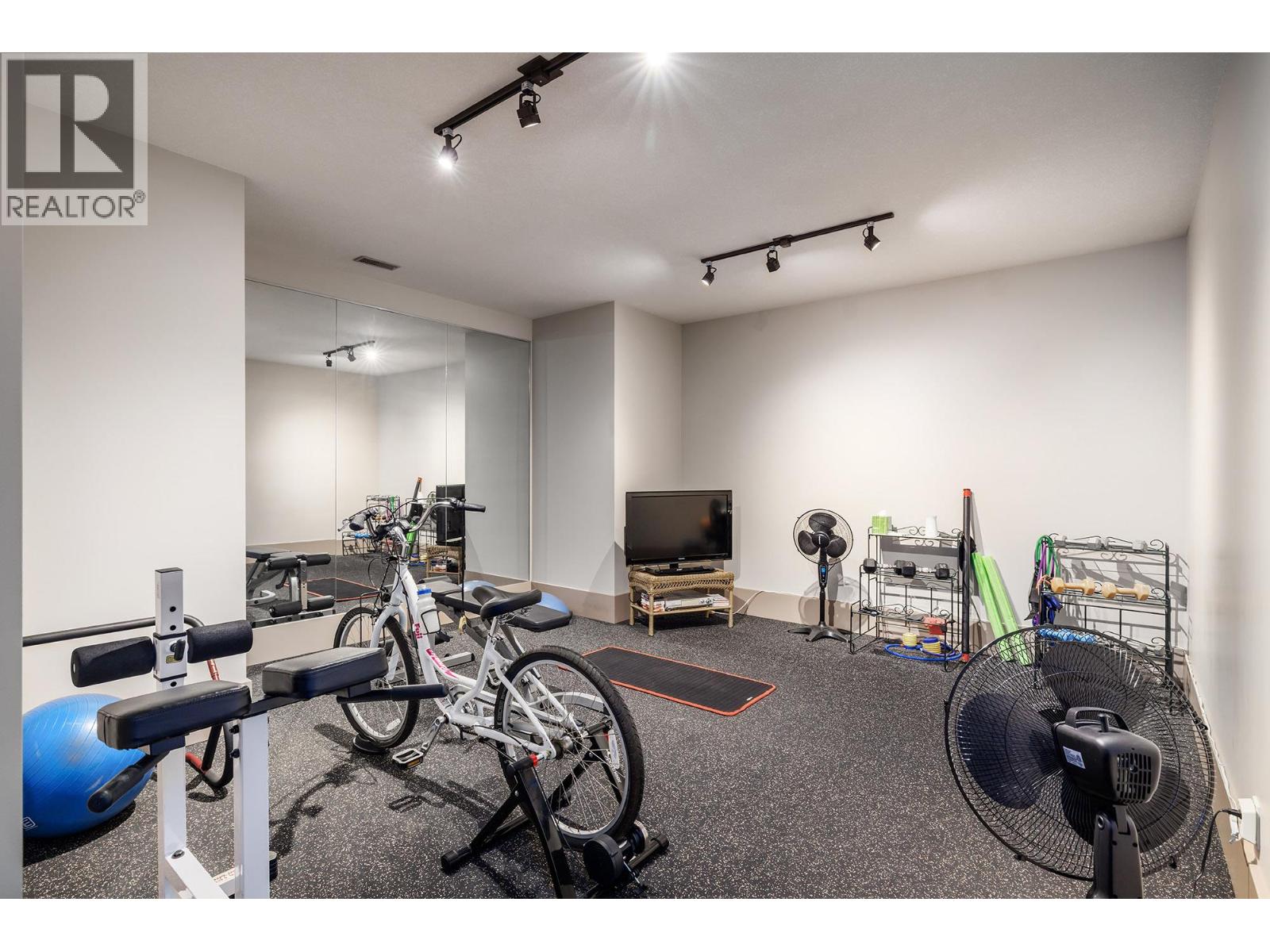  1524 Vineyard Drive, West Kelowna