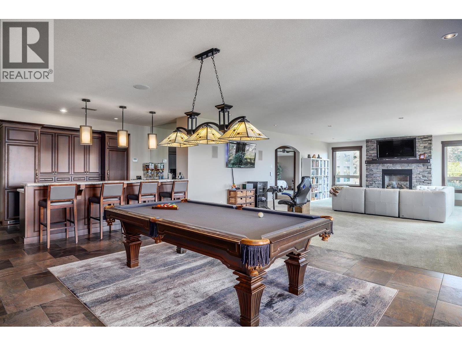  1524 Vineyard Drive, West Kelowna