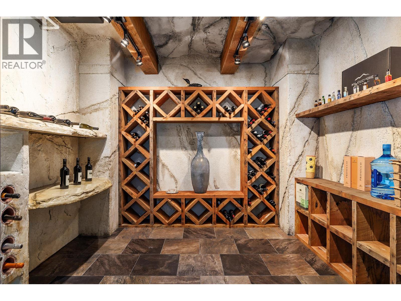  1524 Vineyard Drive, West Kelowna