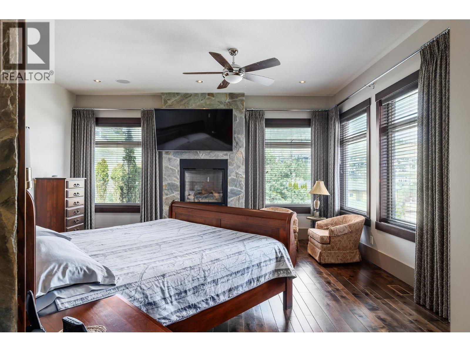  1524 Vineyard Drive, West Kelowna