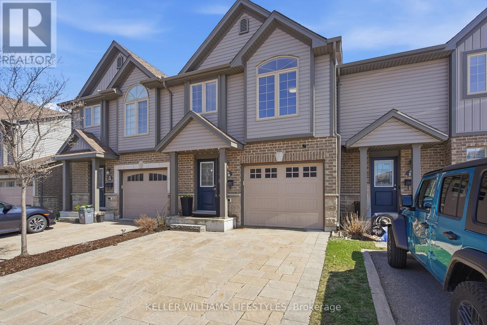 16 - 3400 CASTLE ROCK PLACE — photo 2