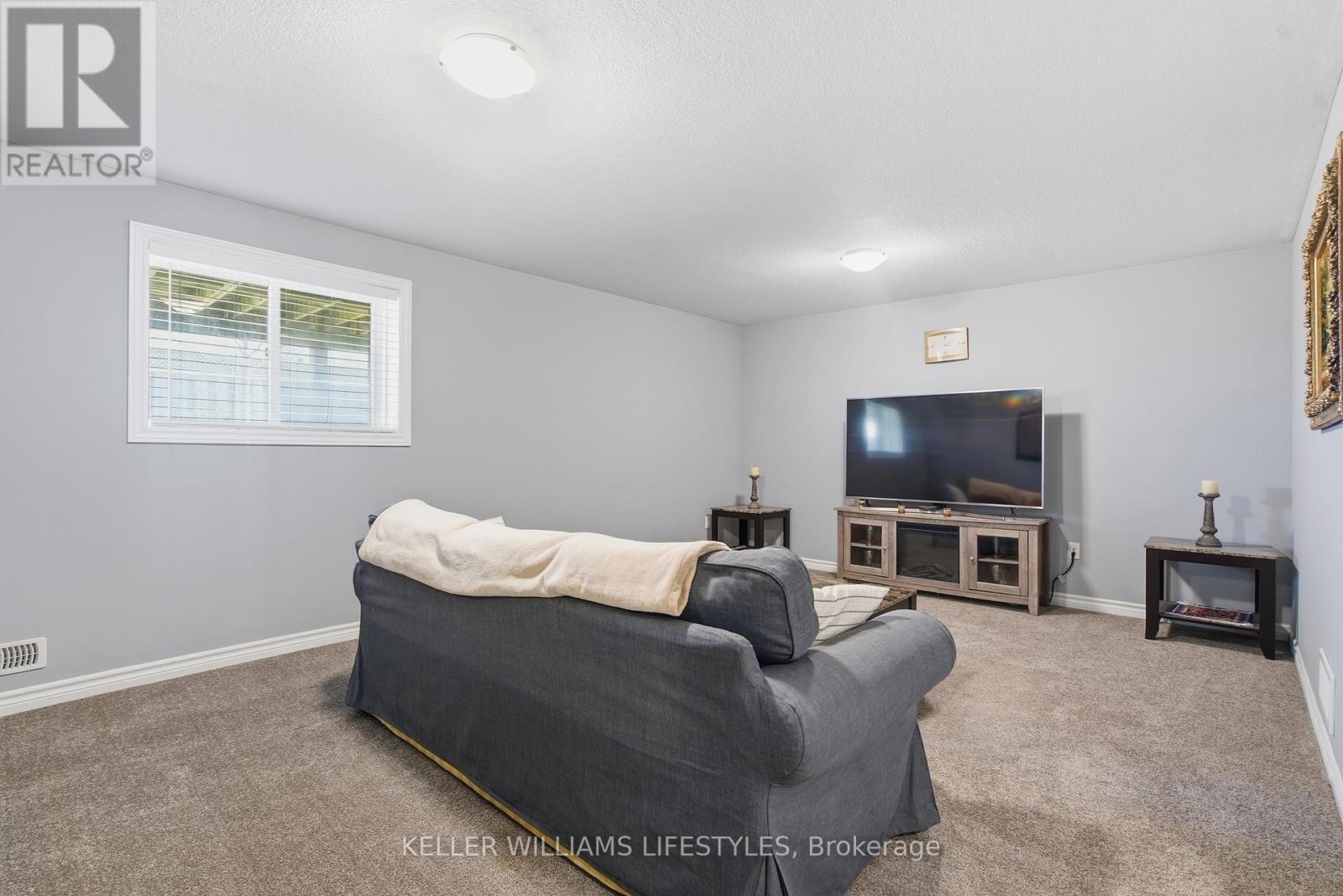 16 - 3400 CASTLE ROCK PLACE — photo 34