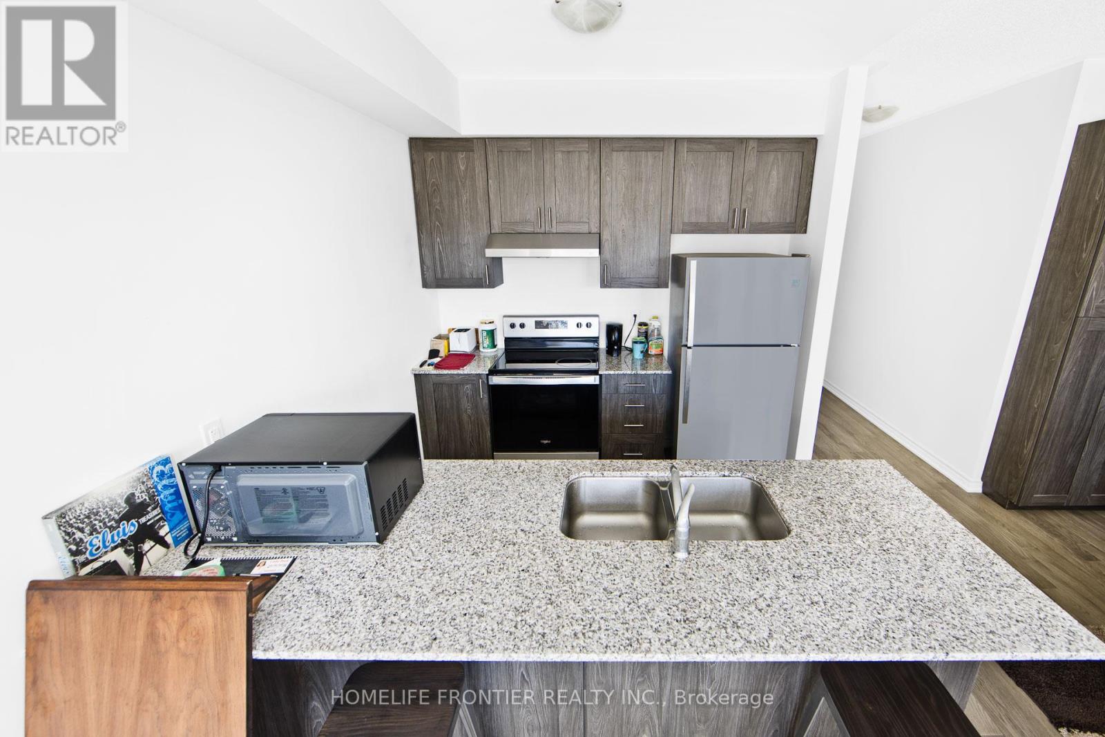 11 SPRUCESIDE DRIVE — photo 8