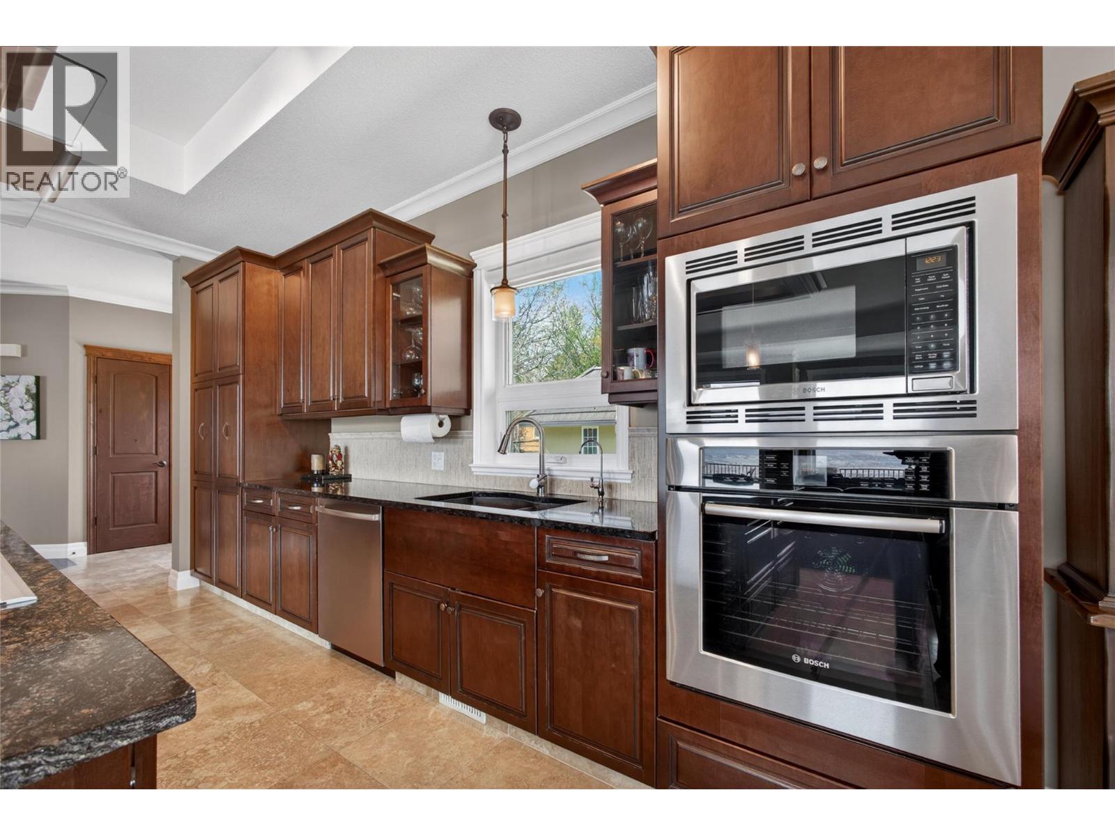  2346 Bridgeview Road, West Kelowna