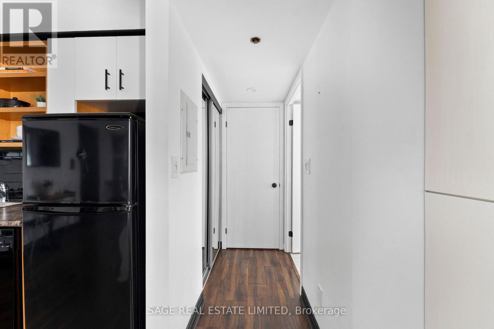 #1507 200 VICTORIA STREET - 10