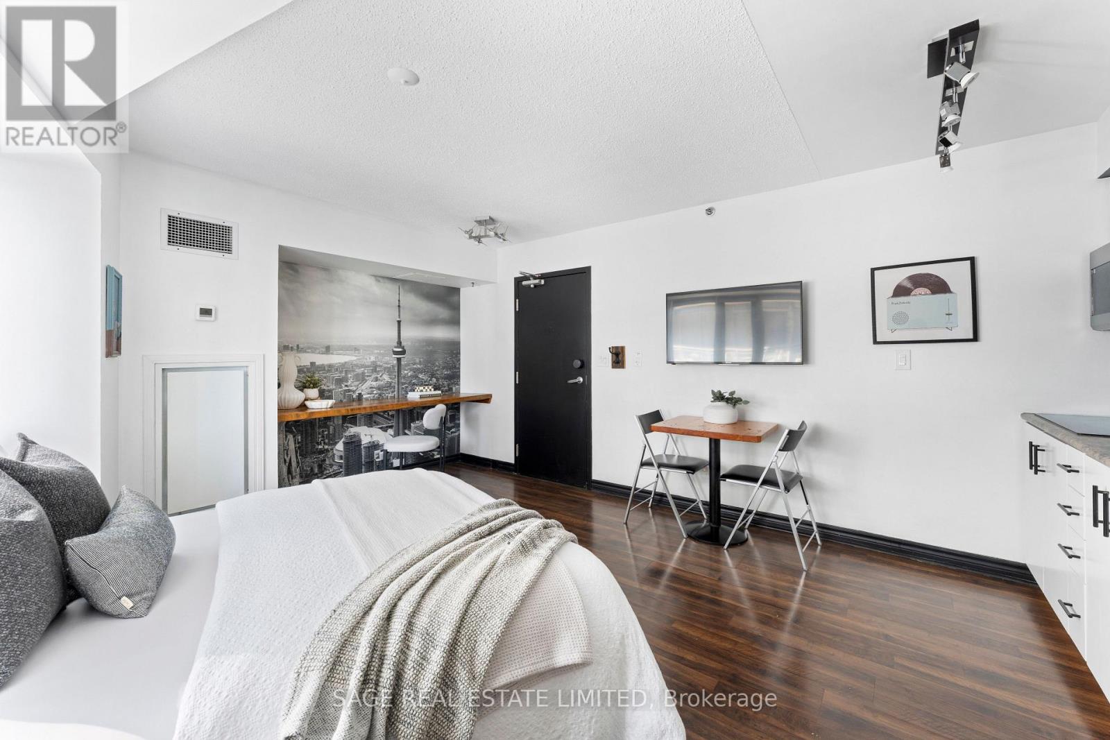 #1507 200 VICTORIA STREET - 6
