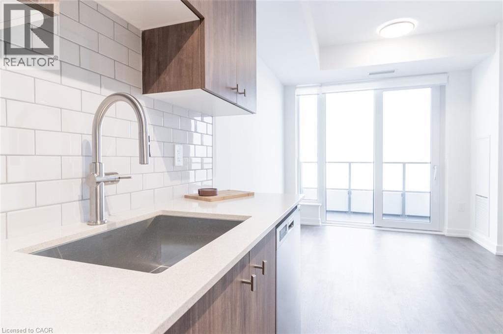 5 WELLINGTON Street S Unit# 1008, Kitchener, Ontario, N2G0E3 — Photo 6