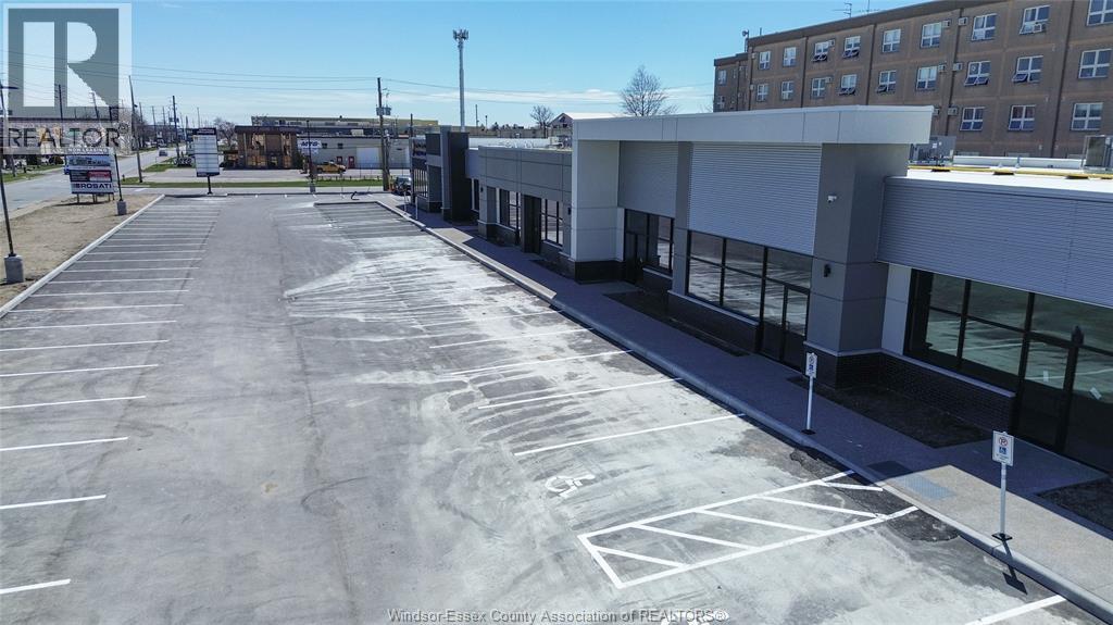 2385 CENTRAL AVENUE, Windsor, Ontario, N8W4J1 — Photo 4