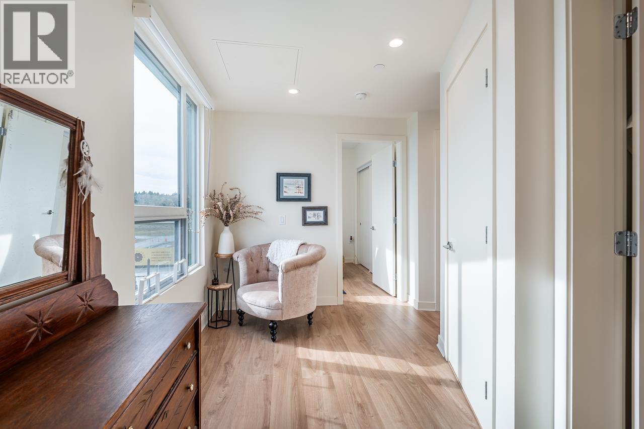 #12-6340 MARKET Avenue, Delta