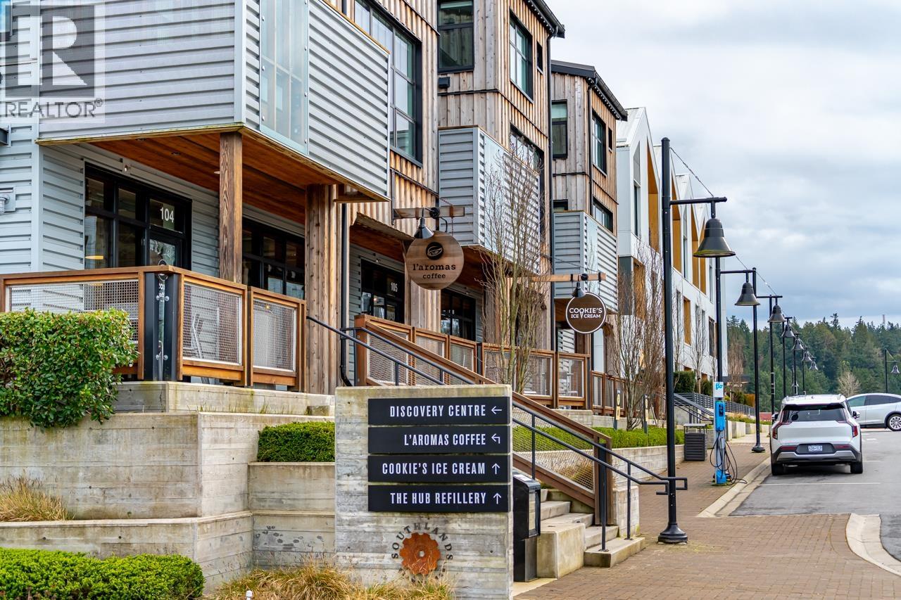 #12-6340 MARKET Avenue, Delta