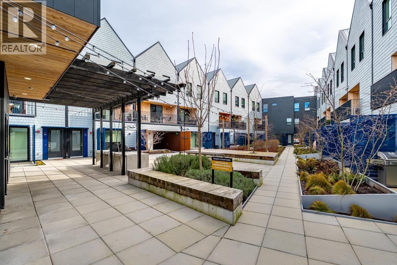 #12-6340 MARKET Avenue, Delta