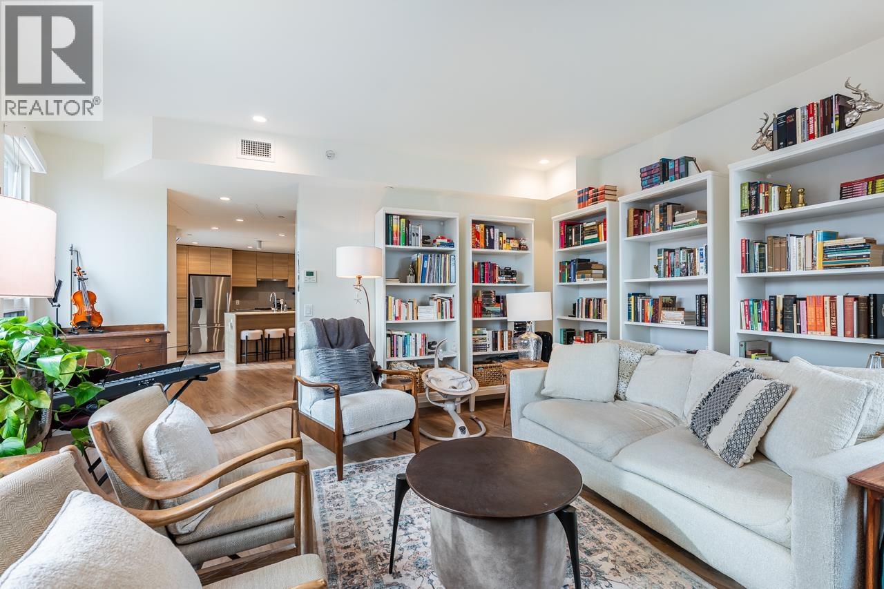 #12-6340 MARKET Avenue, Delta