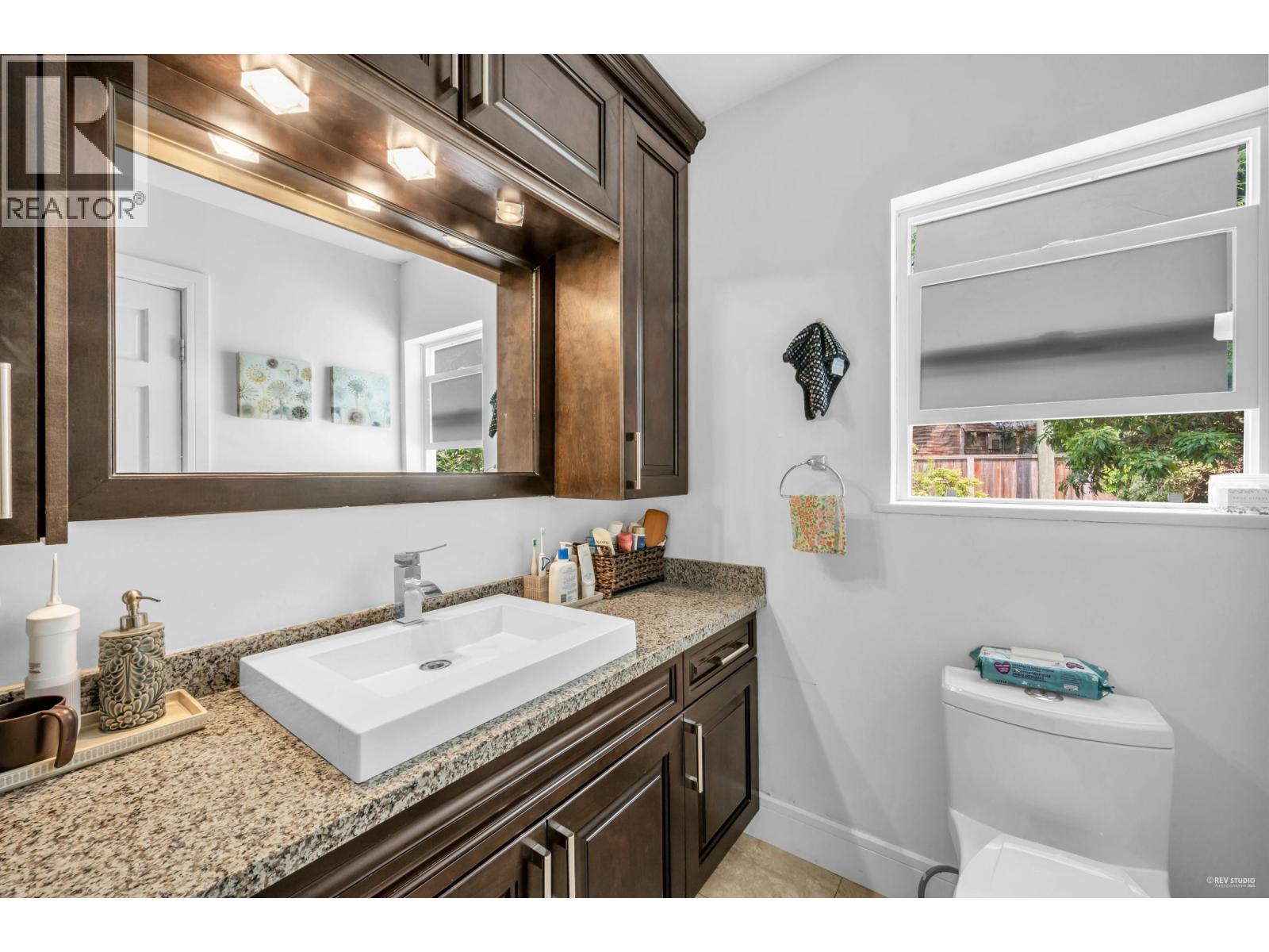 341 RABBIT LANE, West Vancouver