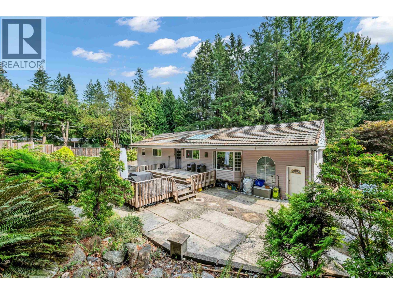 341 RABBIT LANE, West Vancouver